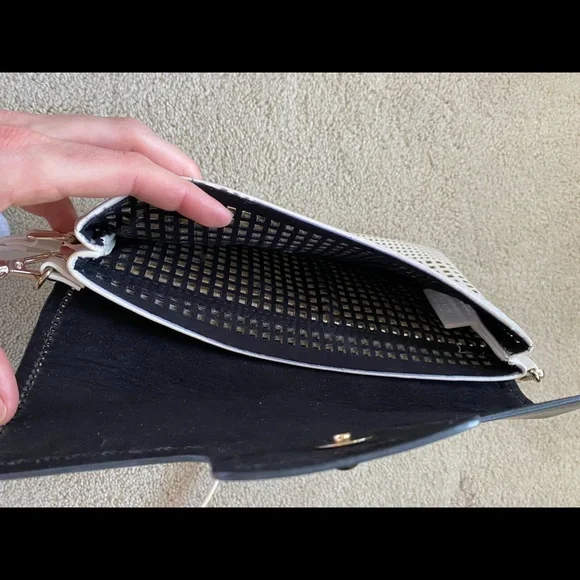 Zara Purse - Picture 4 of 4